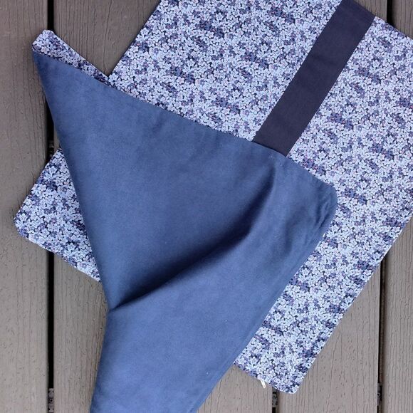 PAIR Blue Floral Pillow Set 19 x 16 NEW - Picture 4 of 13